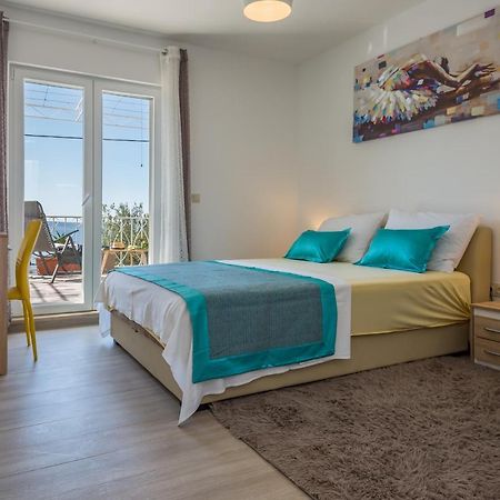Holiday House Almissa Omis Bagian luar foto
