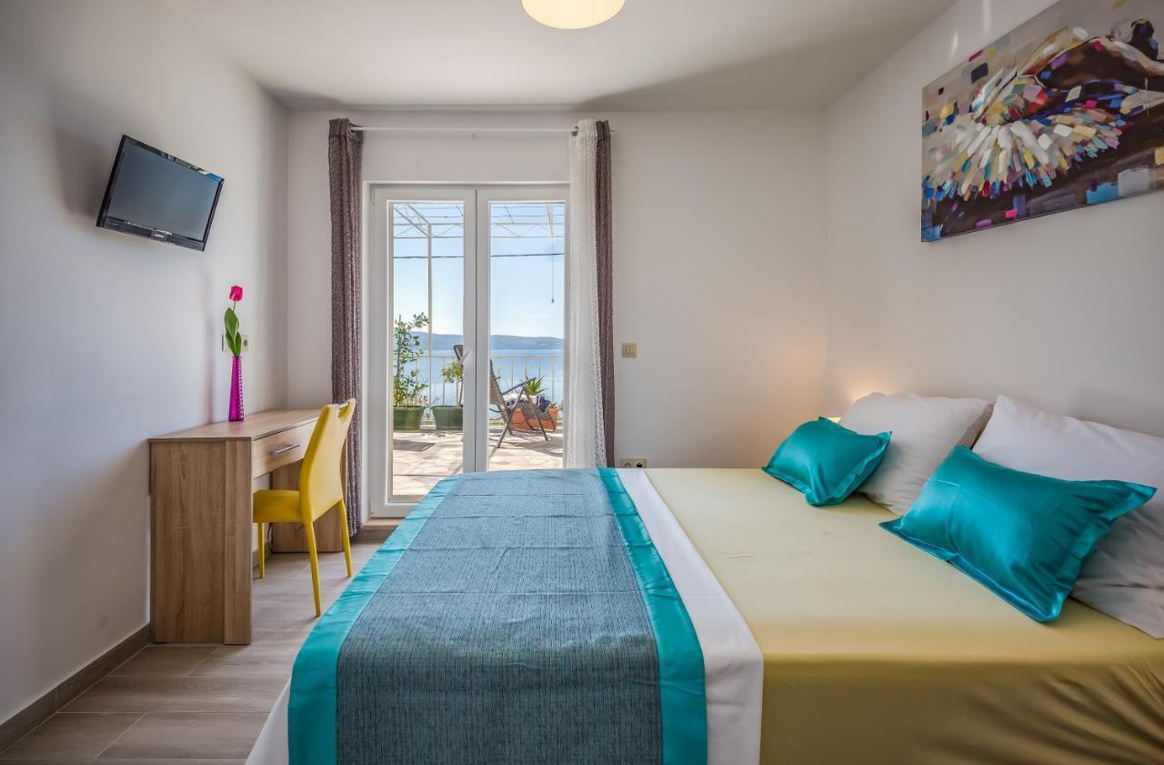 Holiday House Almissa Omis Bagian luar foto