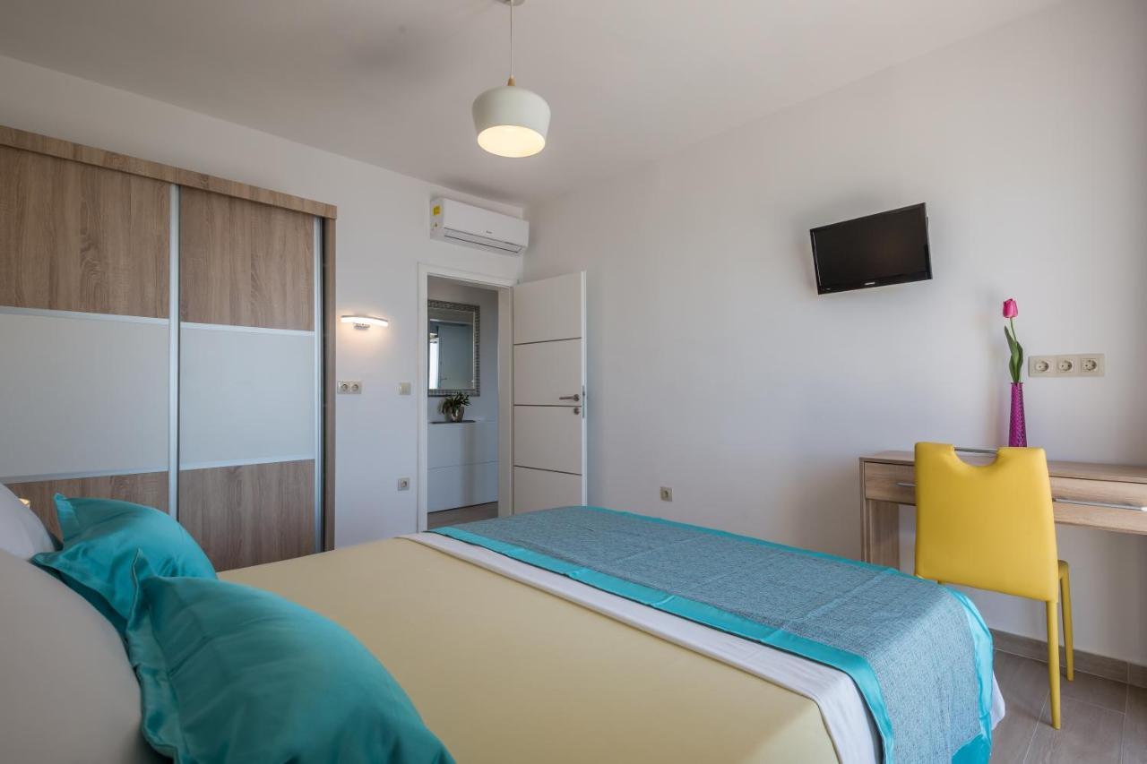 Holiday House Almissa Omis Bagian luar foto
