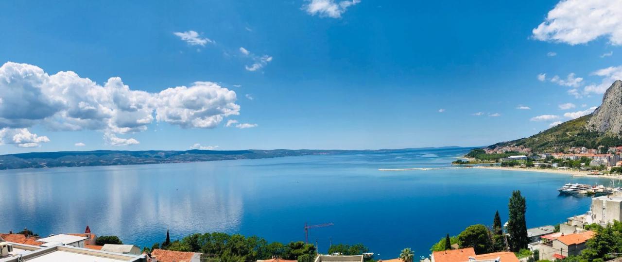Holiday House Almissa Omis Bagian luar foto