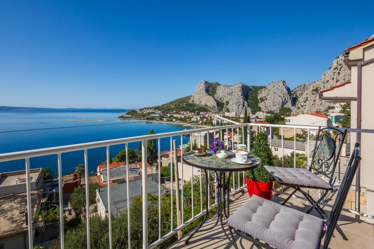Holiday House Almissa Omis Bagian luar foto