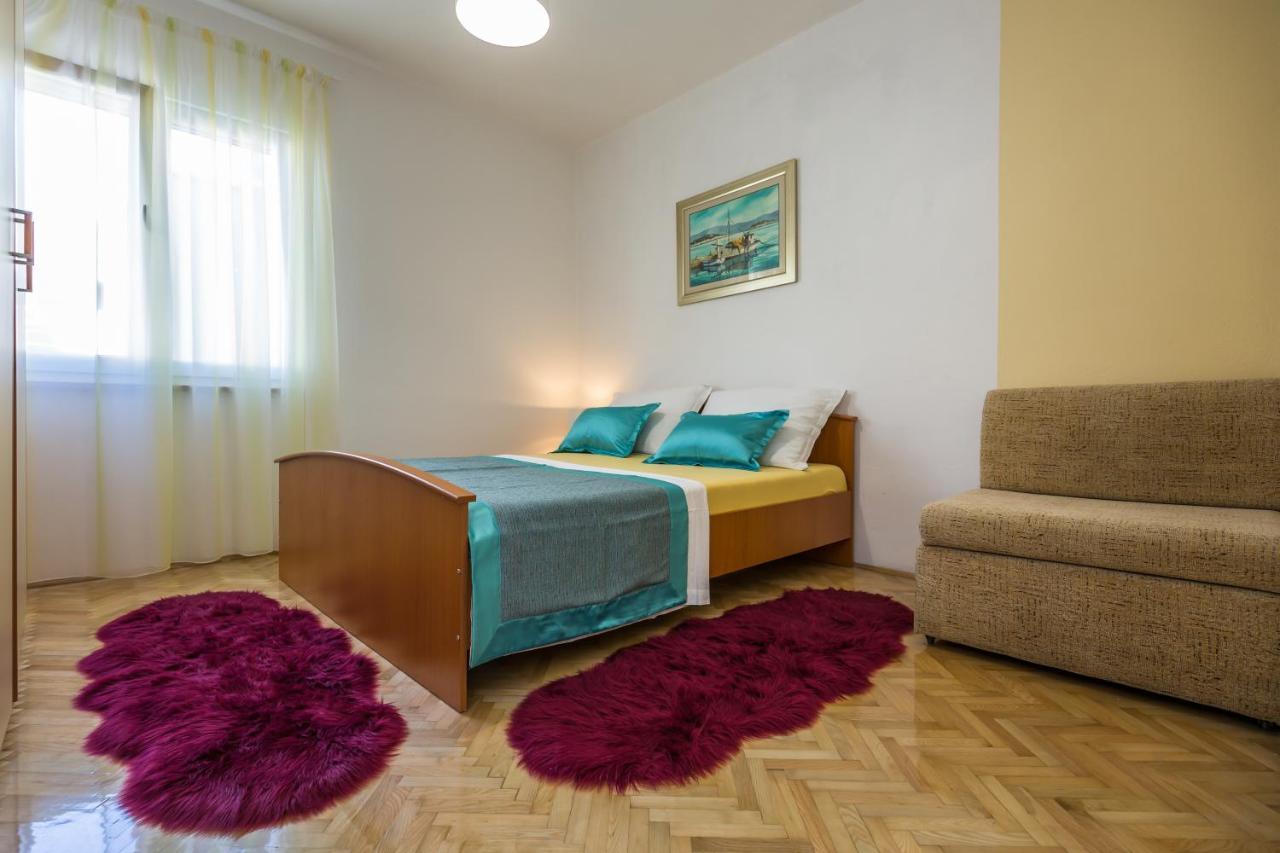 Holiday House Almissa Omis Bagian luar foto
