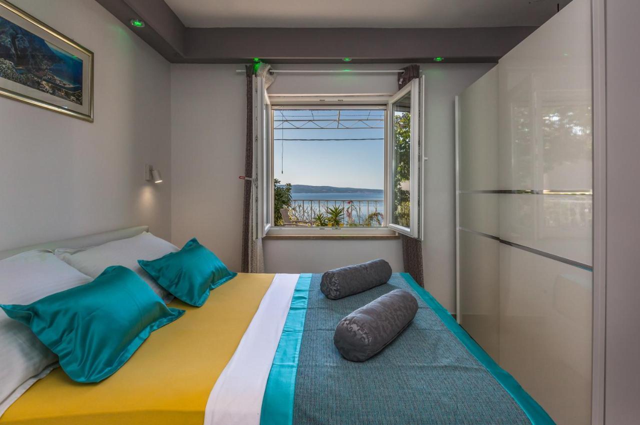 Holiday House Almissa Omis Bagian luar foto