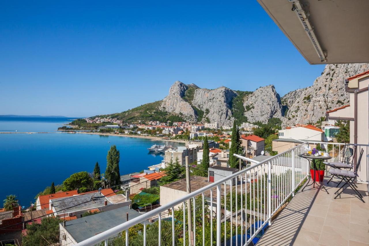 Holiday House Almissa Omis Bagian luar foto