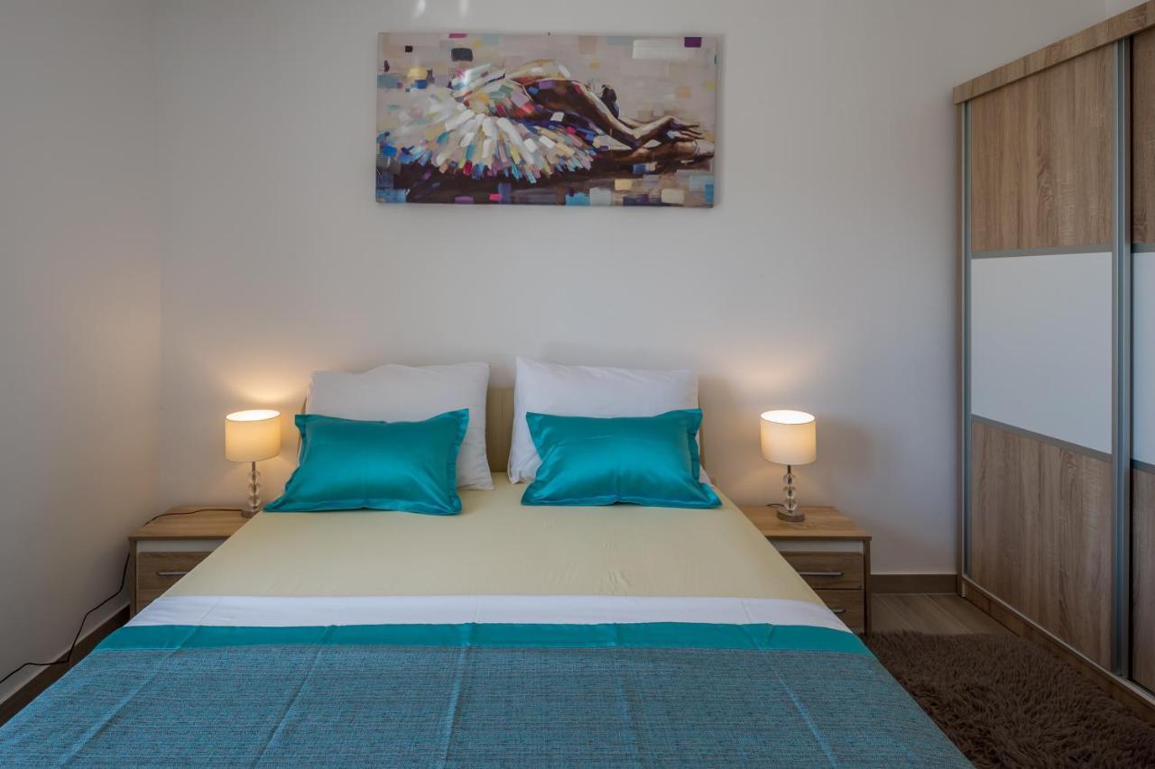 Holiday House Almissa Omis Bagian luar foto
