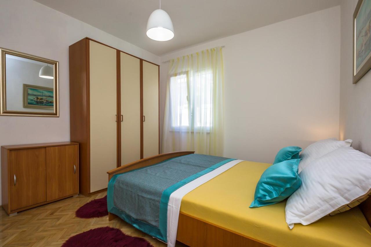 Holiday House Almissa Omis Bagian luar foto