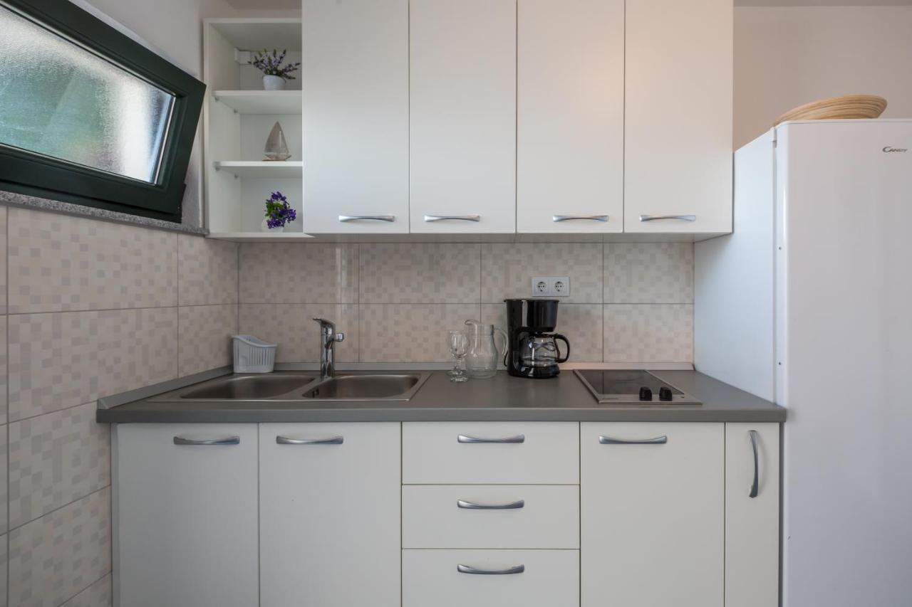 Holiday House Almissa Omis Bagian luar foto