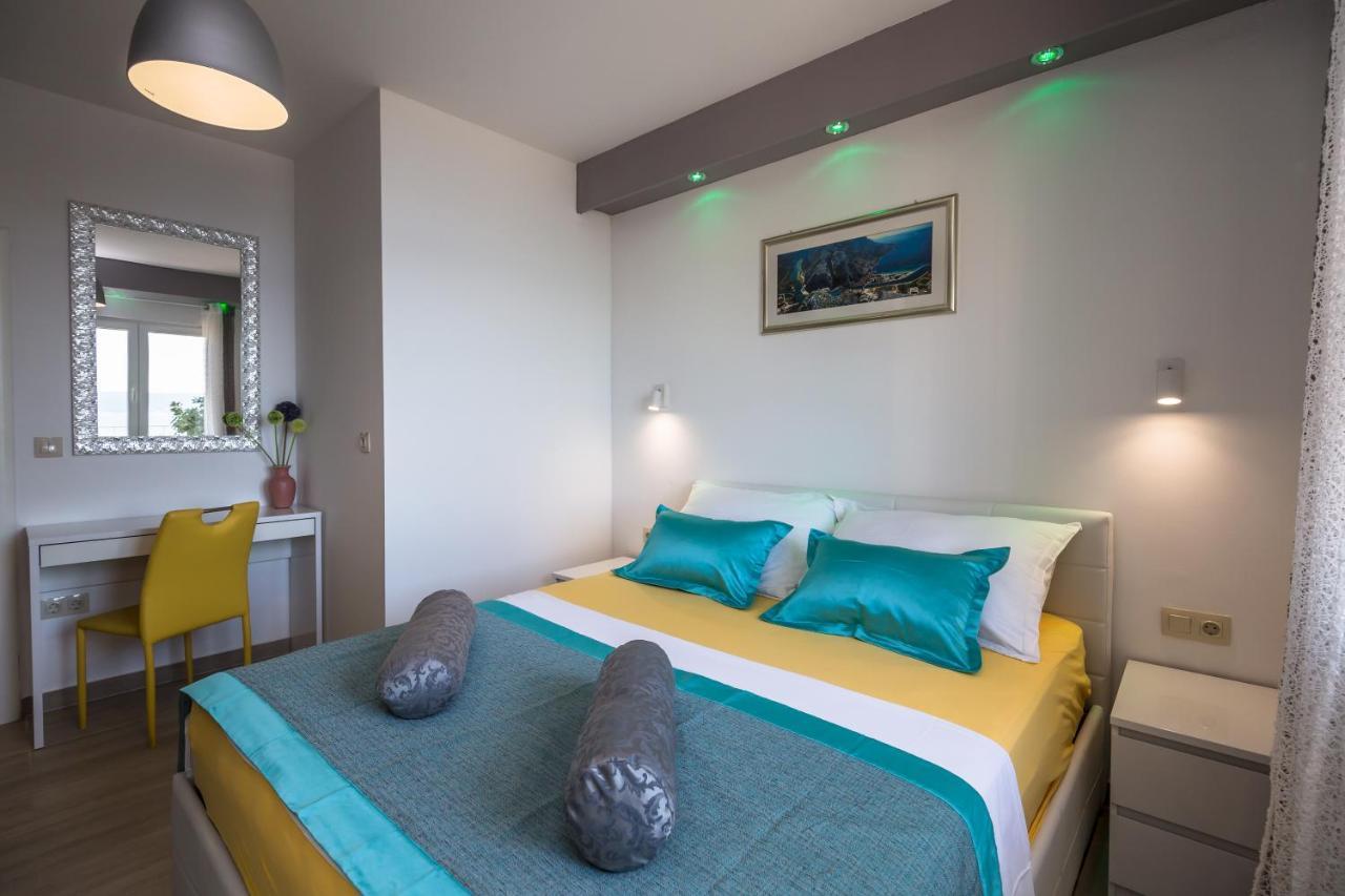 Holiday House Almissa Omis Bagian luar foto