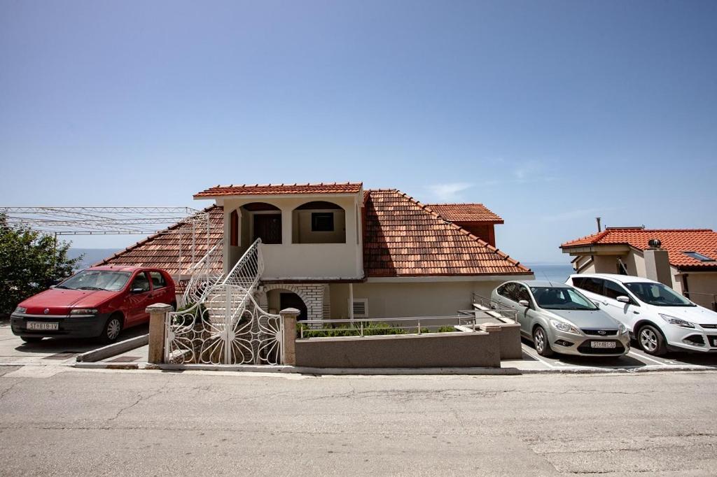 Holiday House Almissa Omis Bagian luar foto