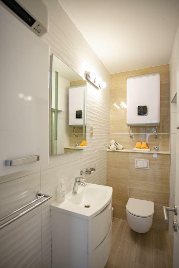 Holiday House Almissa Omis Bagian luar foto